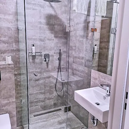호텔 Hotel Wegierki Wegierki